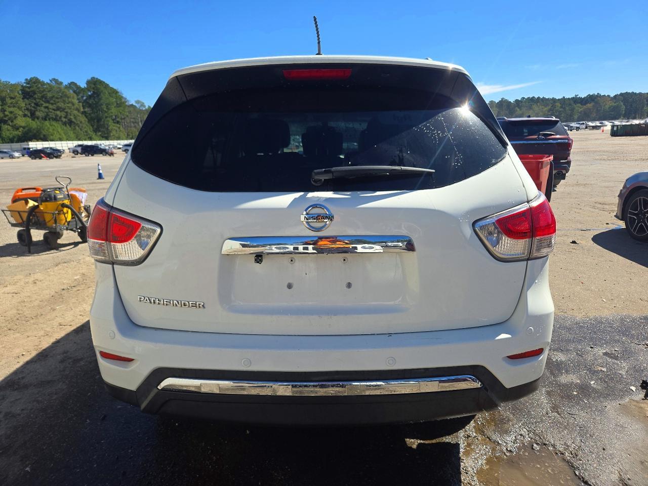 2016 Nissan Pathfinder S - Фото 6