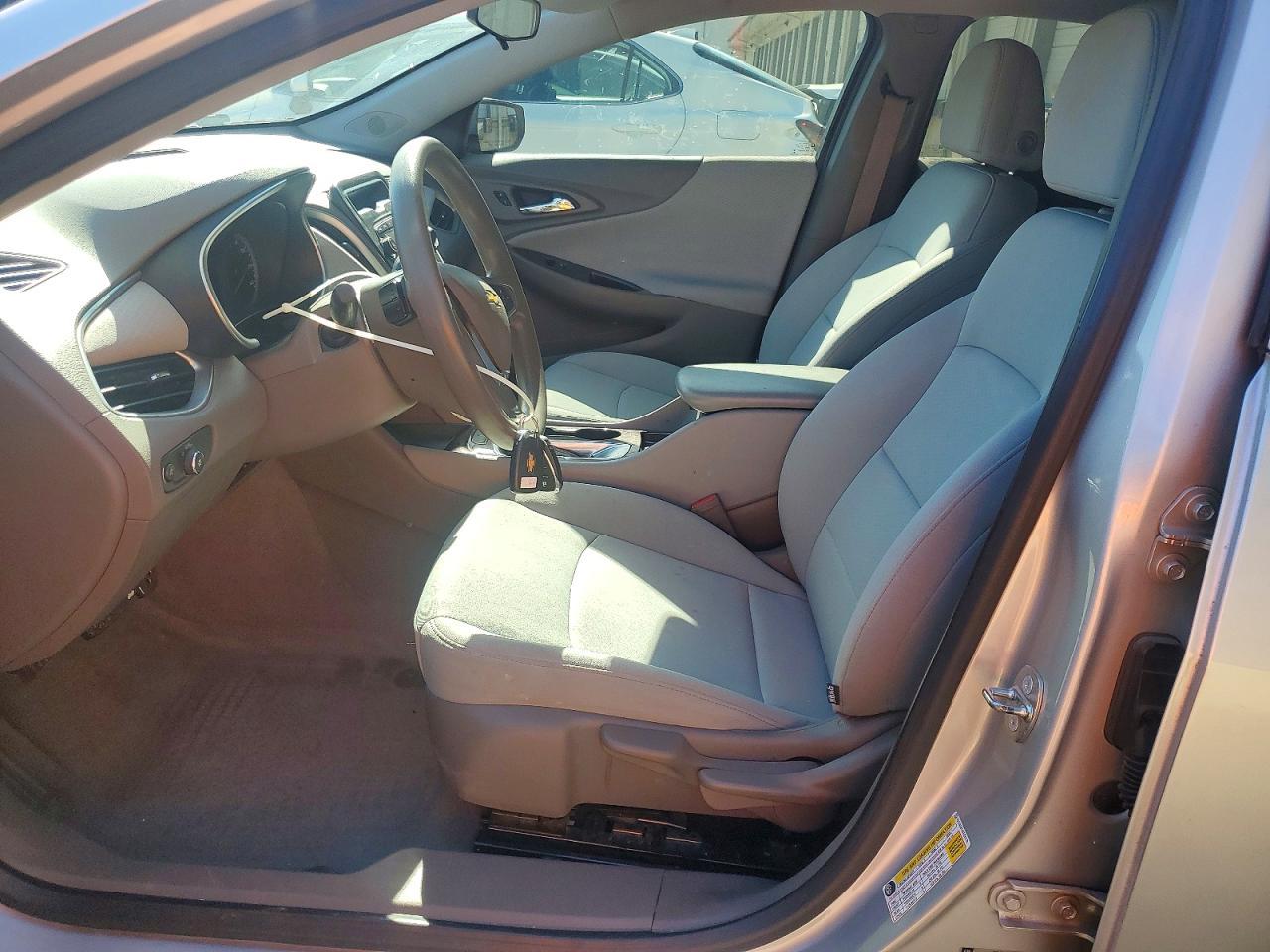 2016 Chevrolet Malibu L - Фото 7