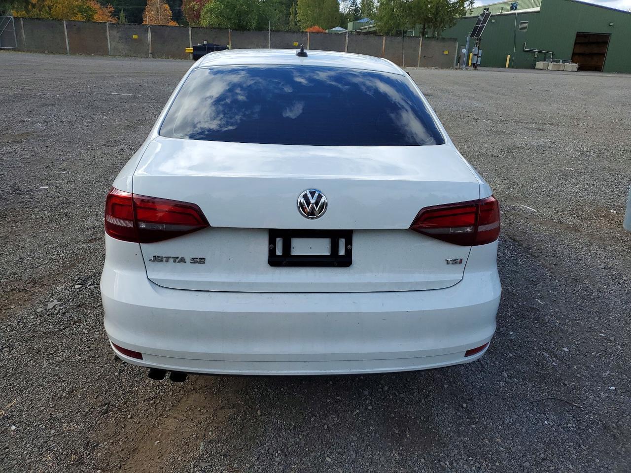 2018 Volkswagen Jetta Se - Image 6