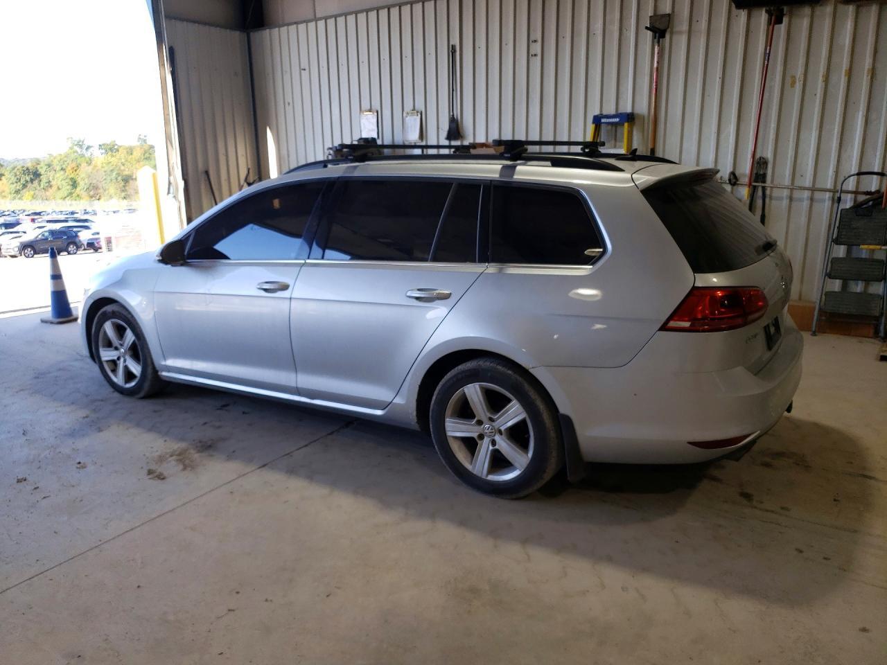 2015 Volkswagen Golf Sportwagen Tdi S - Фото 2