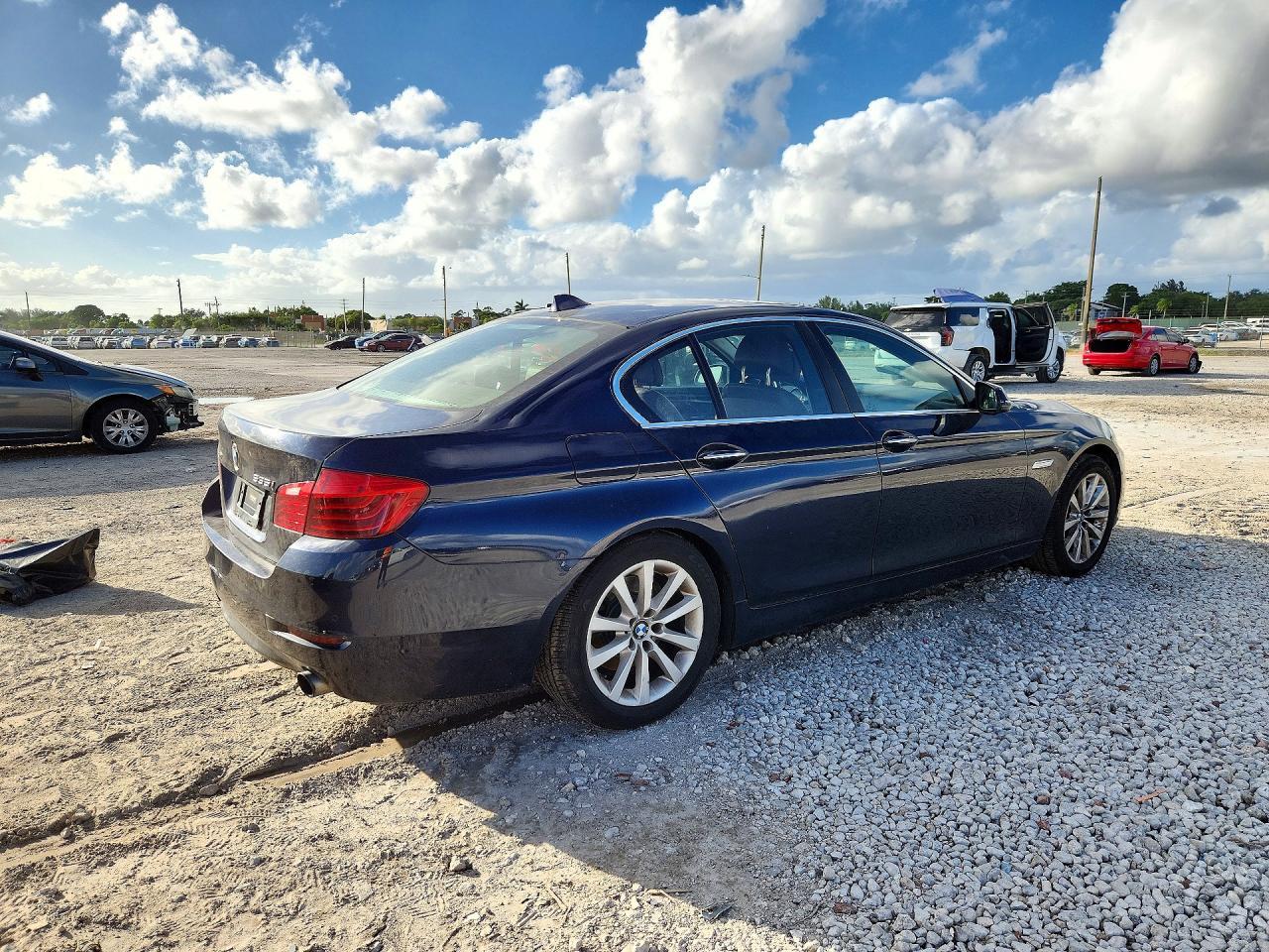 2016 BMW 535 Xi - Фото 3