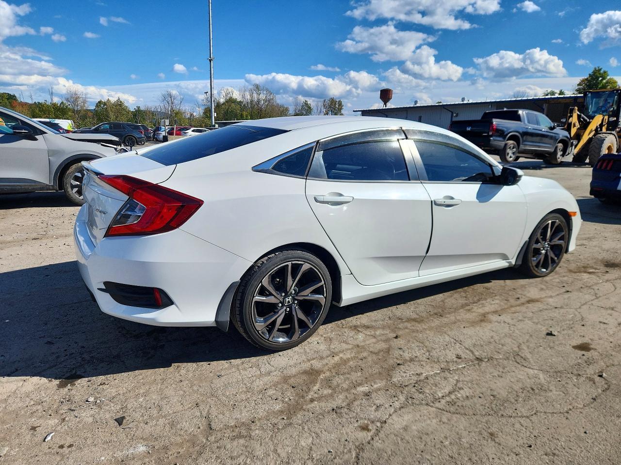 2019 Honda Civic Sport - Фото 3