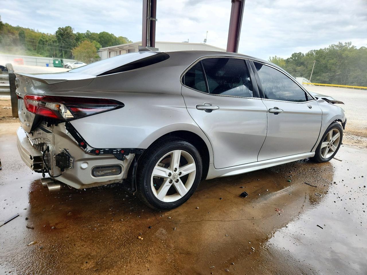 2024 Toyota Camry Se - Image 3
