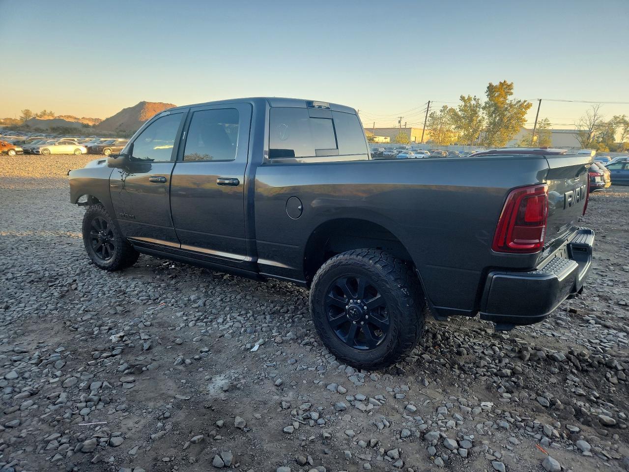 2025 Ram 2500 Laramie - Фото 2