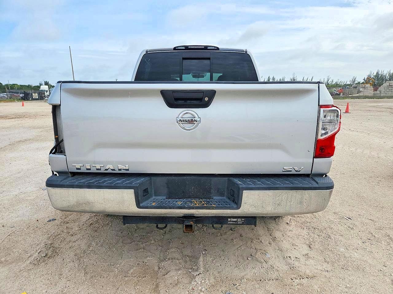 2017 Nissan Titan Sv - Фото 6