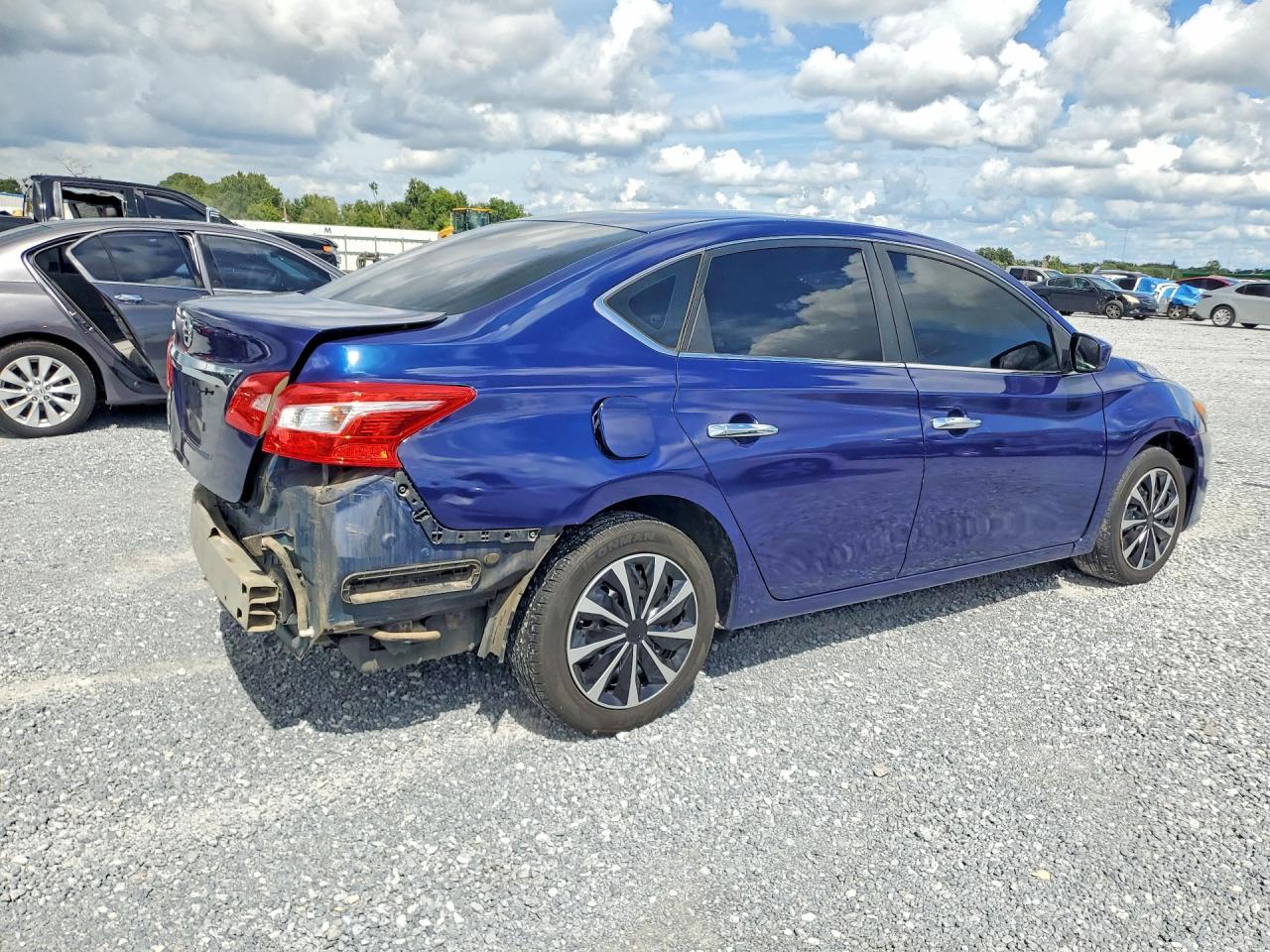 2017 Nissan Sentra S - Image 3