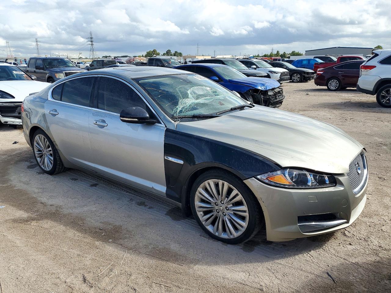 2012 Jaguar Xf Portfolio - Image 4