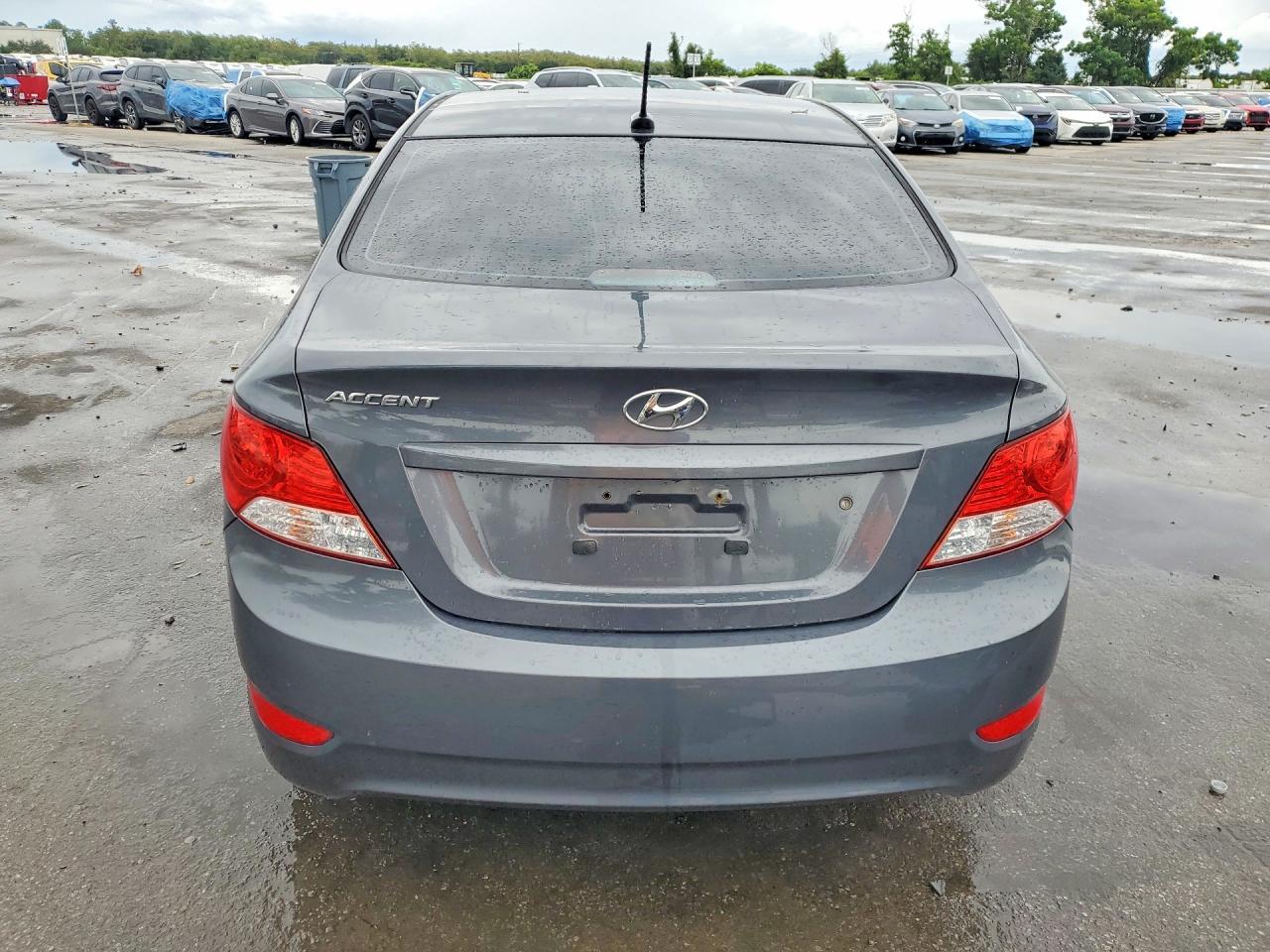 2013 Hyundai Accent Gls - Image 6