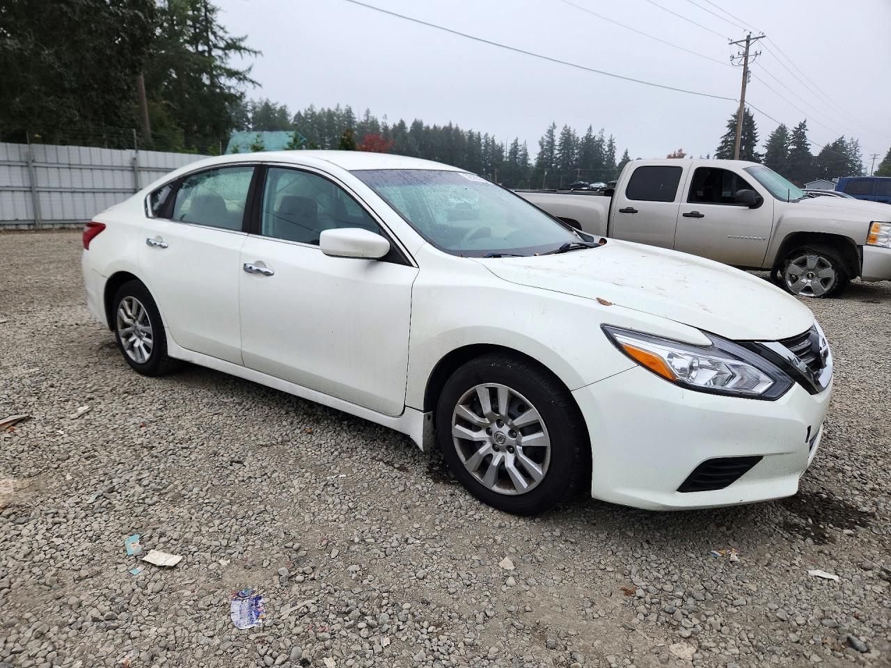 2016 Nissan Altima 2.5 S - Image 4