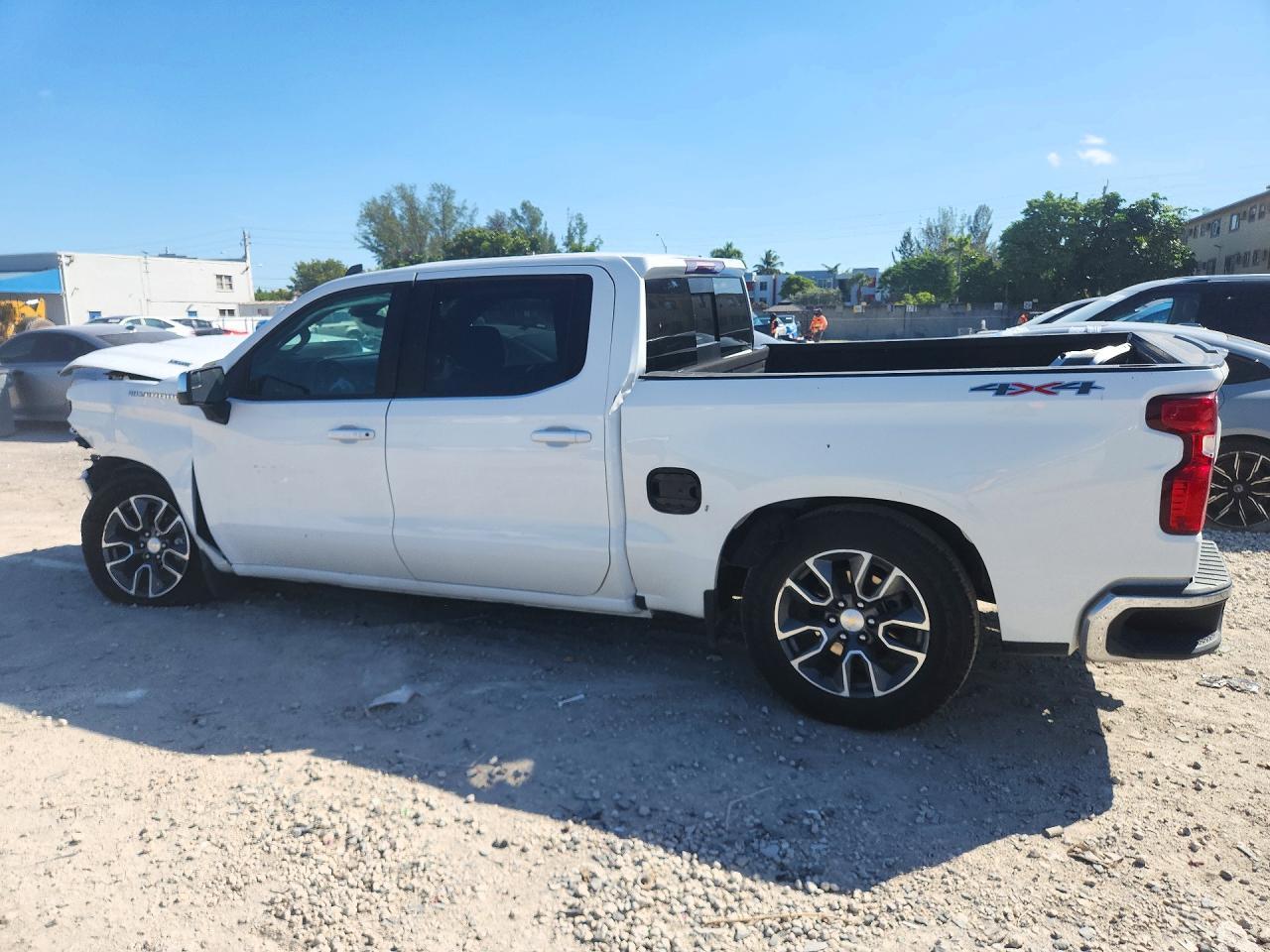 2023 Chevrolet Silverado K1500 Lt - Фото 2