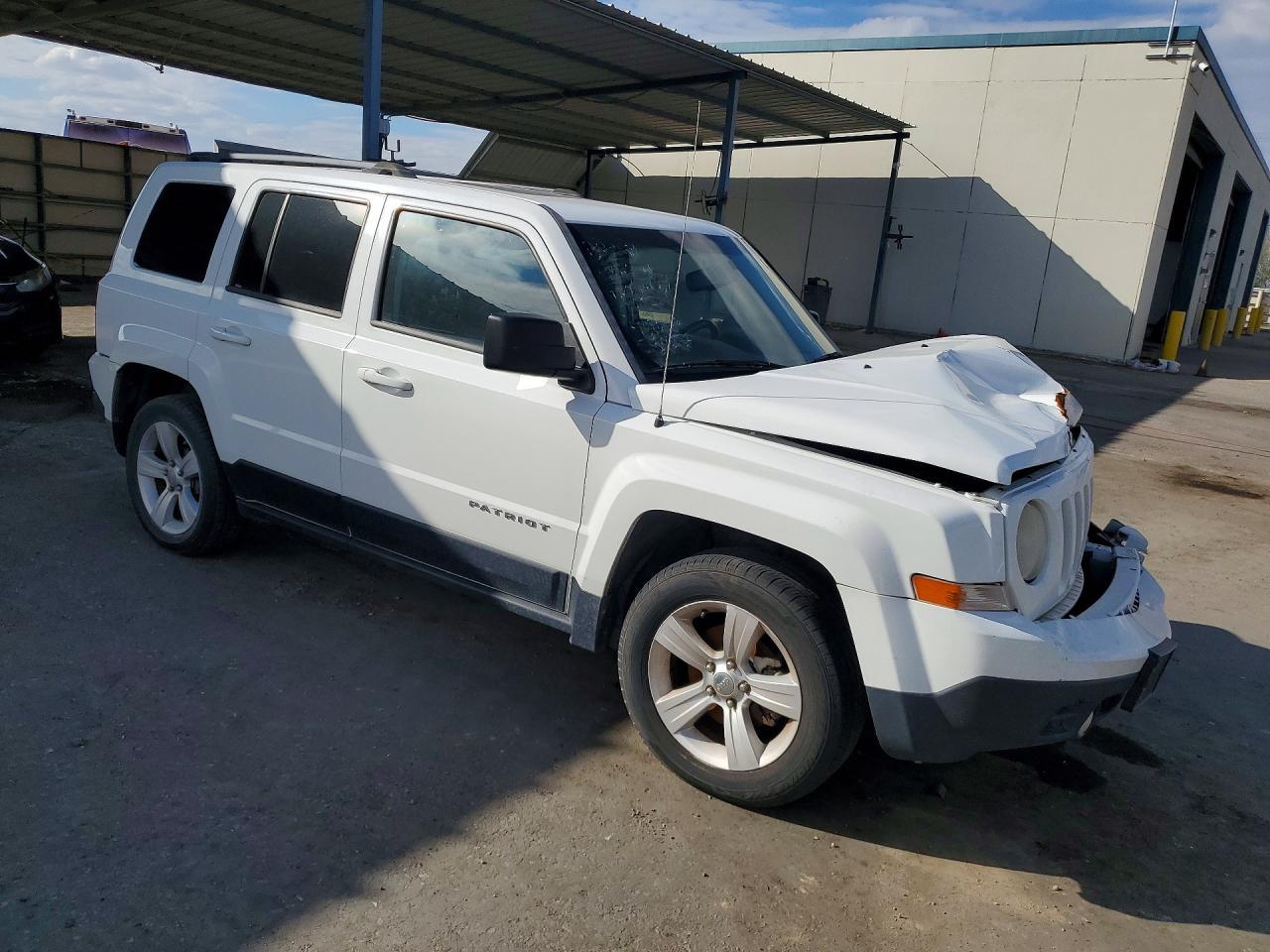 2014 Jeep Patriot Latitude - Image 4