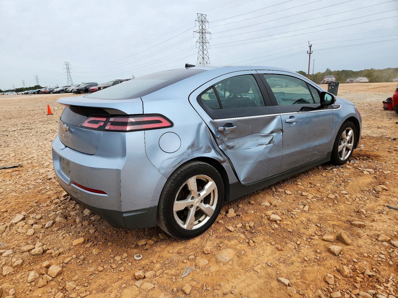2013 Chevrolet Volt - Image 3
