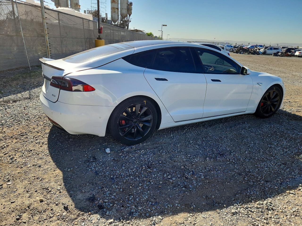 2016 Tesla Model S 90D - Image 3
