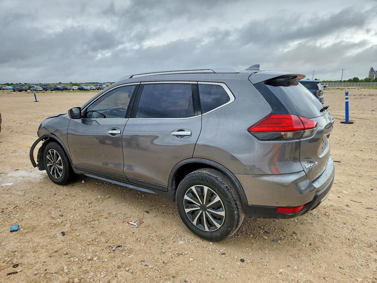 2017 Nissan Rogue S - Фото 2