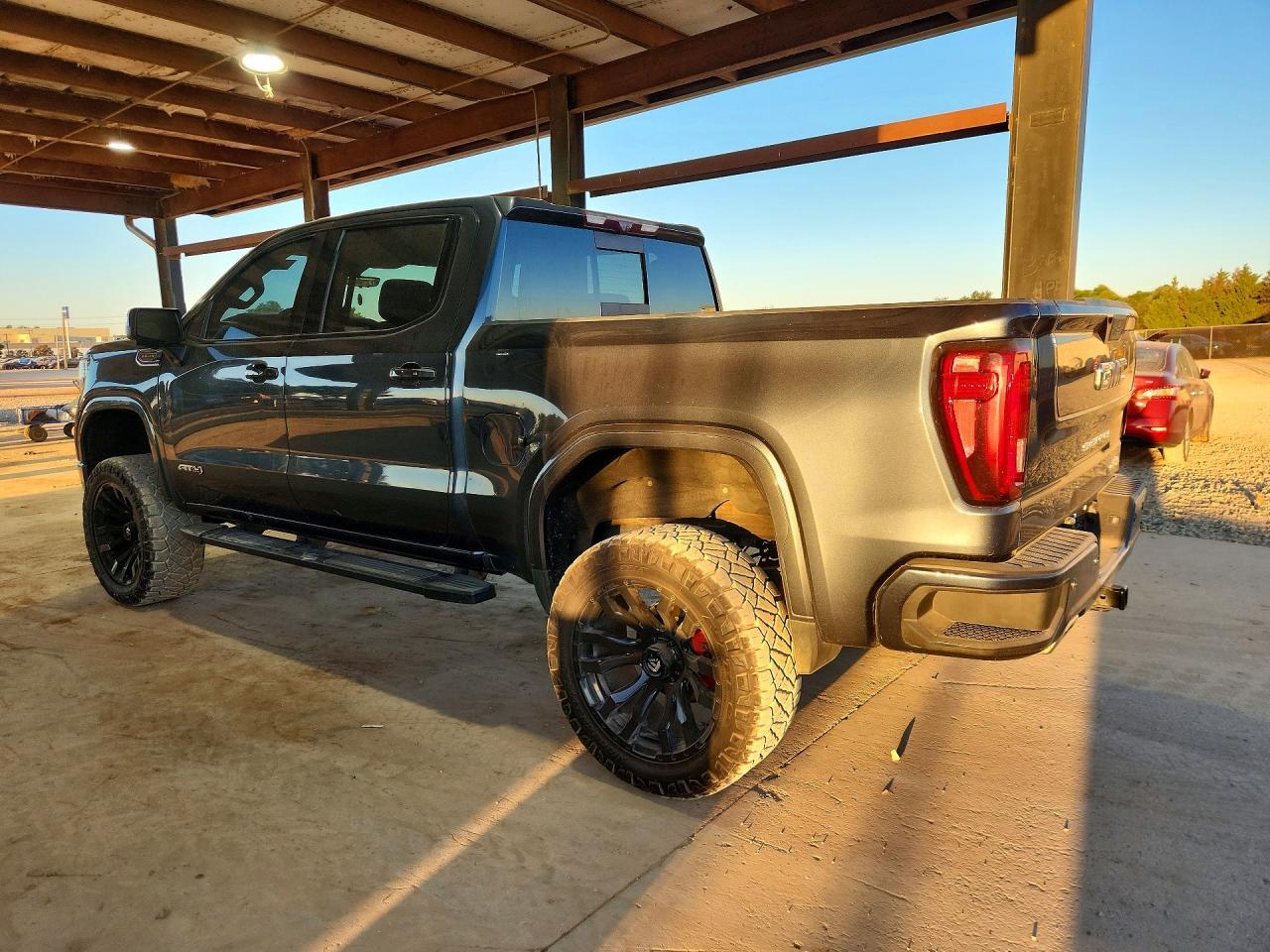 2020 GMC Sierra K1500 At4 - Фото 2