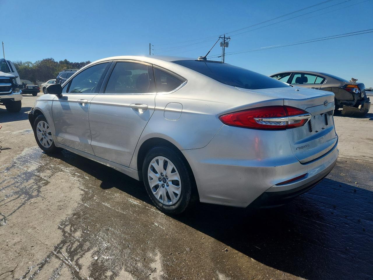 2019 Ford Fusion S - Фото 2