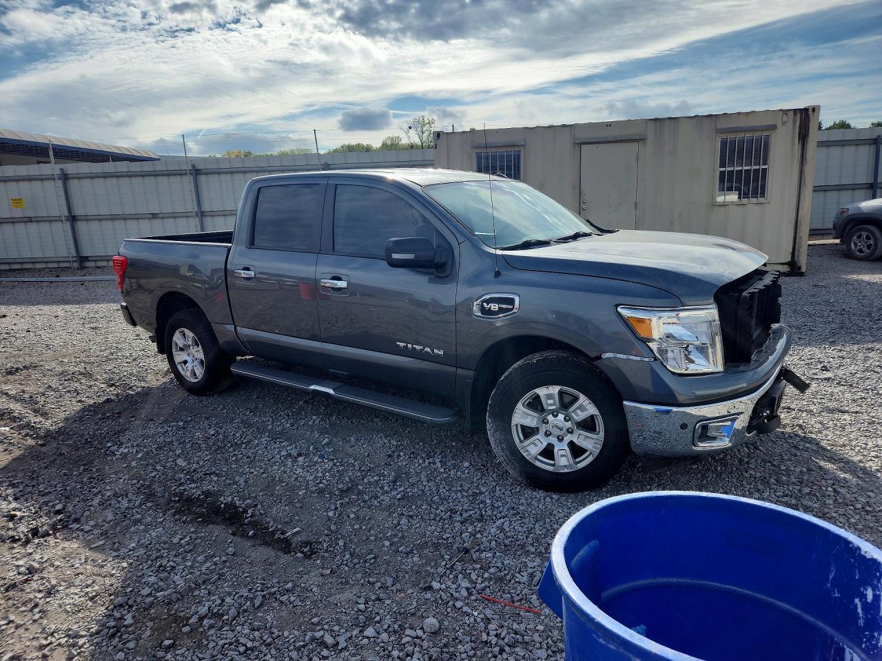 2017 Nissan Titan Sv - Фото 4