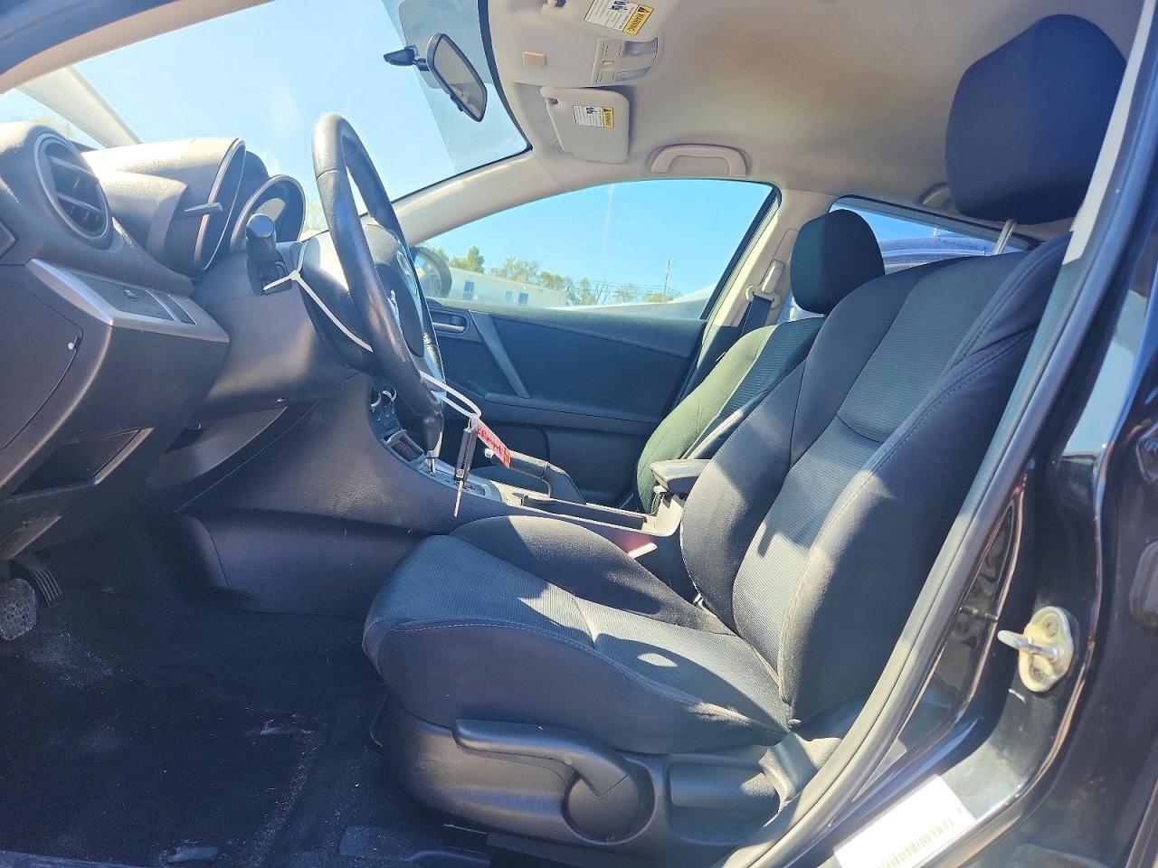 2012 Mazda 3 I - Image 7