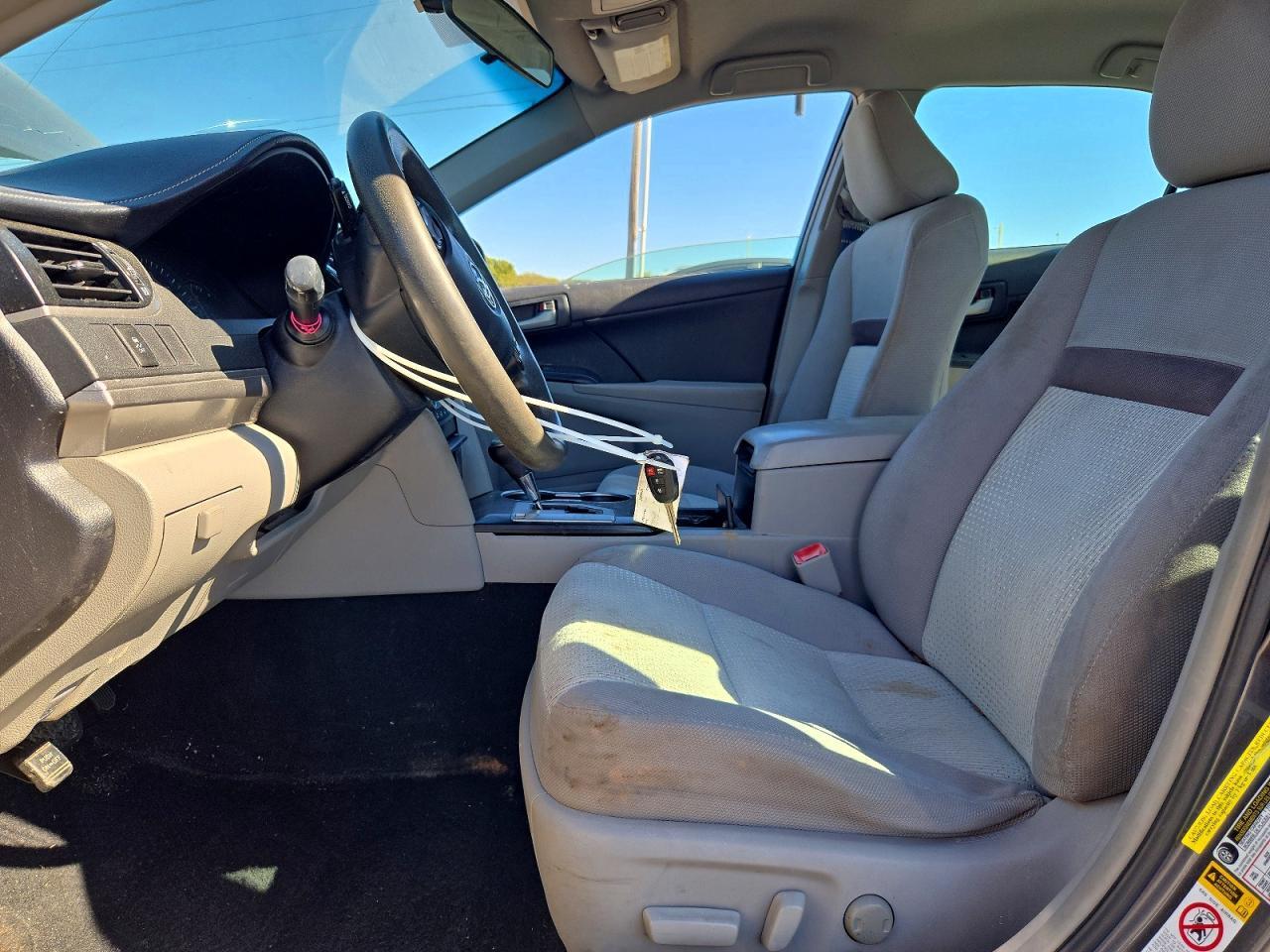 2014 Toyota Camry Le - Image 7