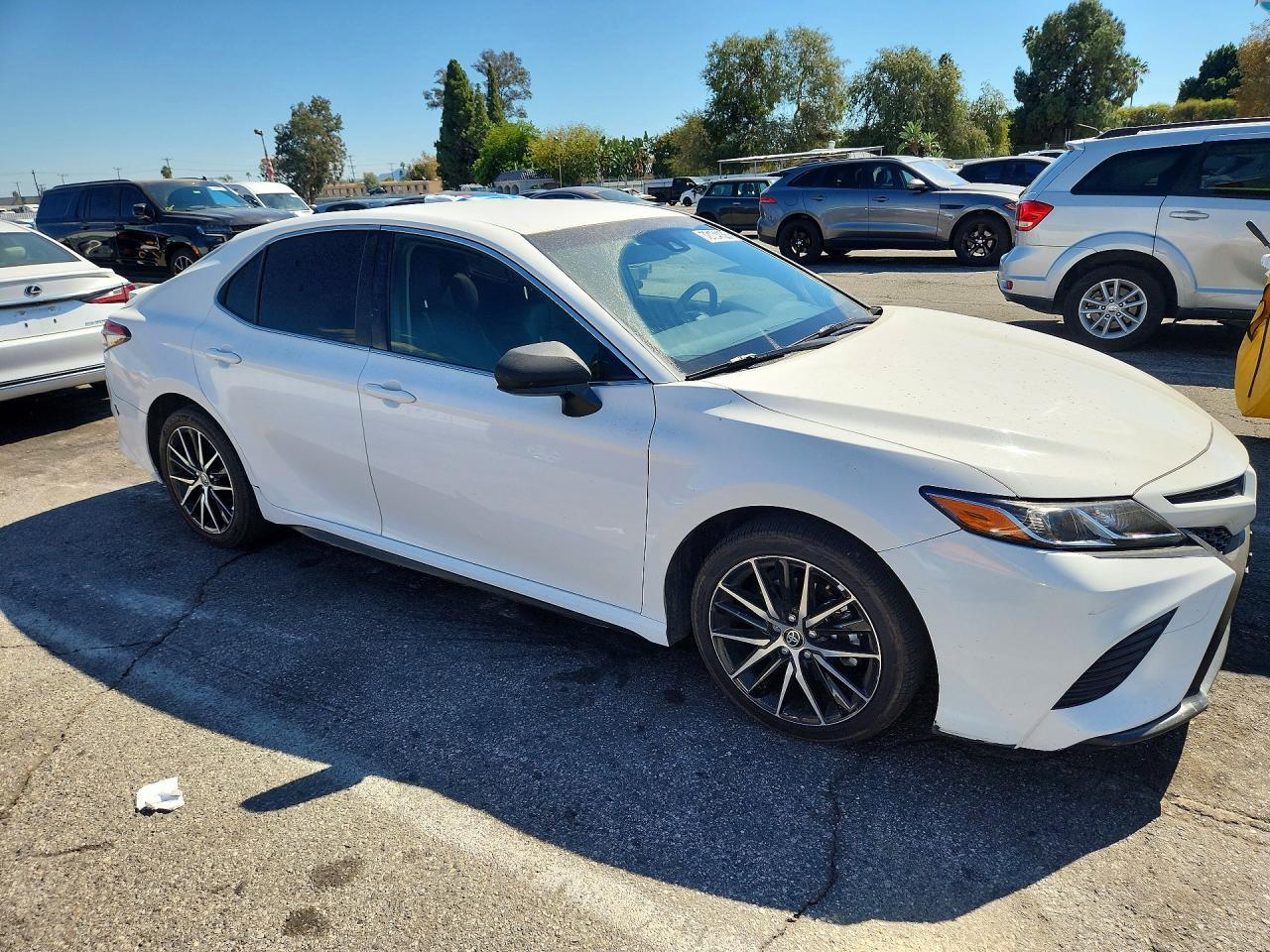 2018 Toyota Camry Se - Фото 4