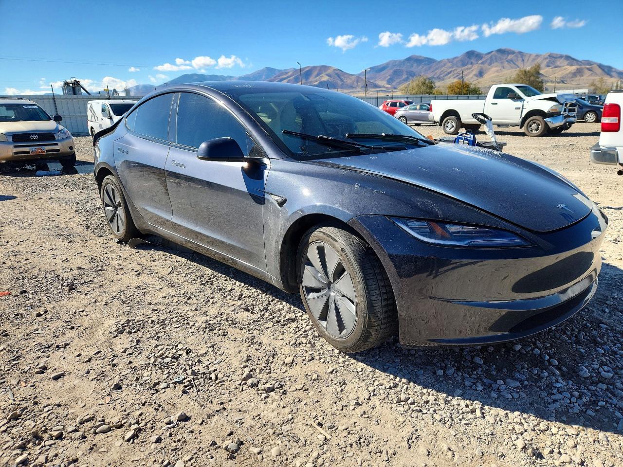 2024 Tesla Model 3 - Фото 4