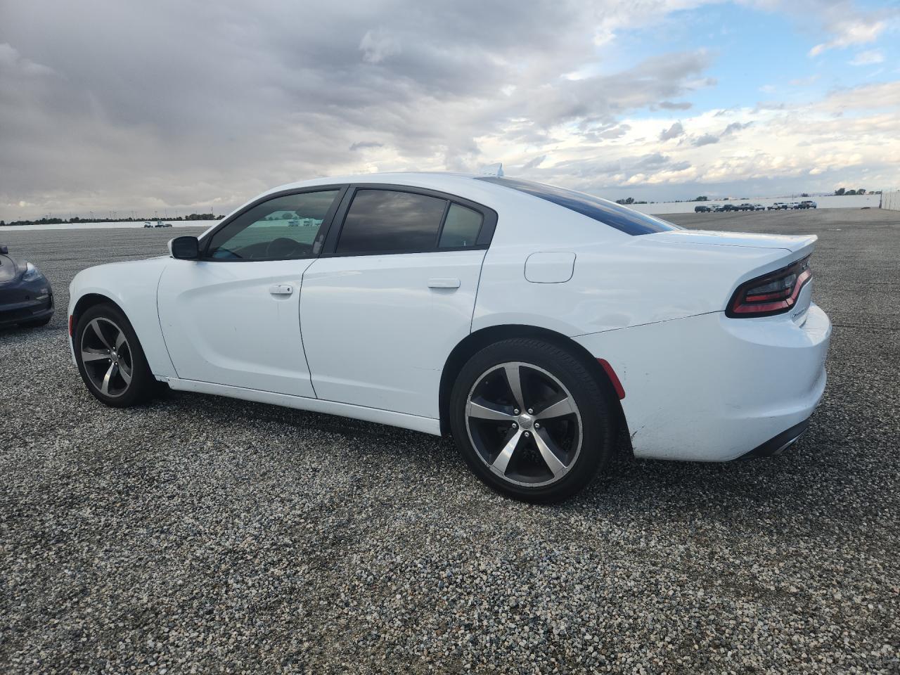 2017 Dodge Charger Sxt - Фото 2