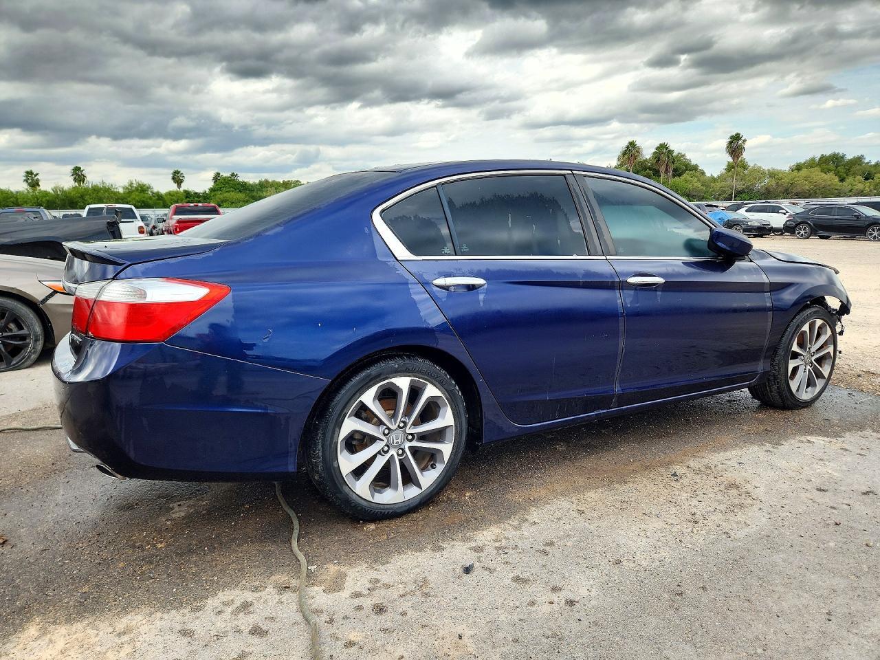 2014 Honda Accord Sport - Image 3