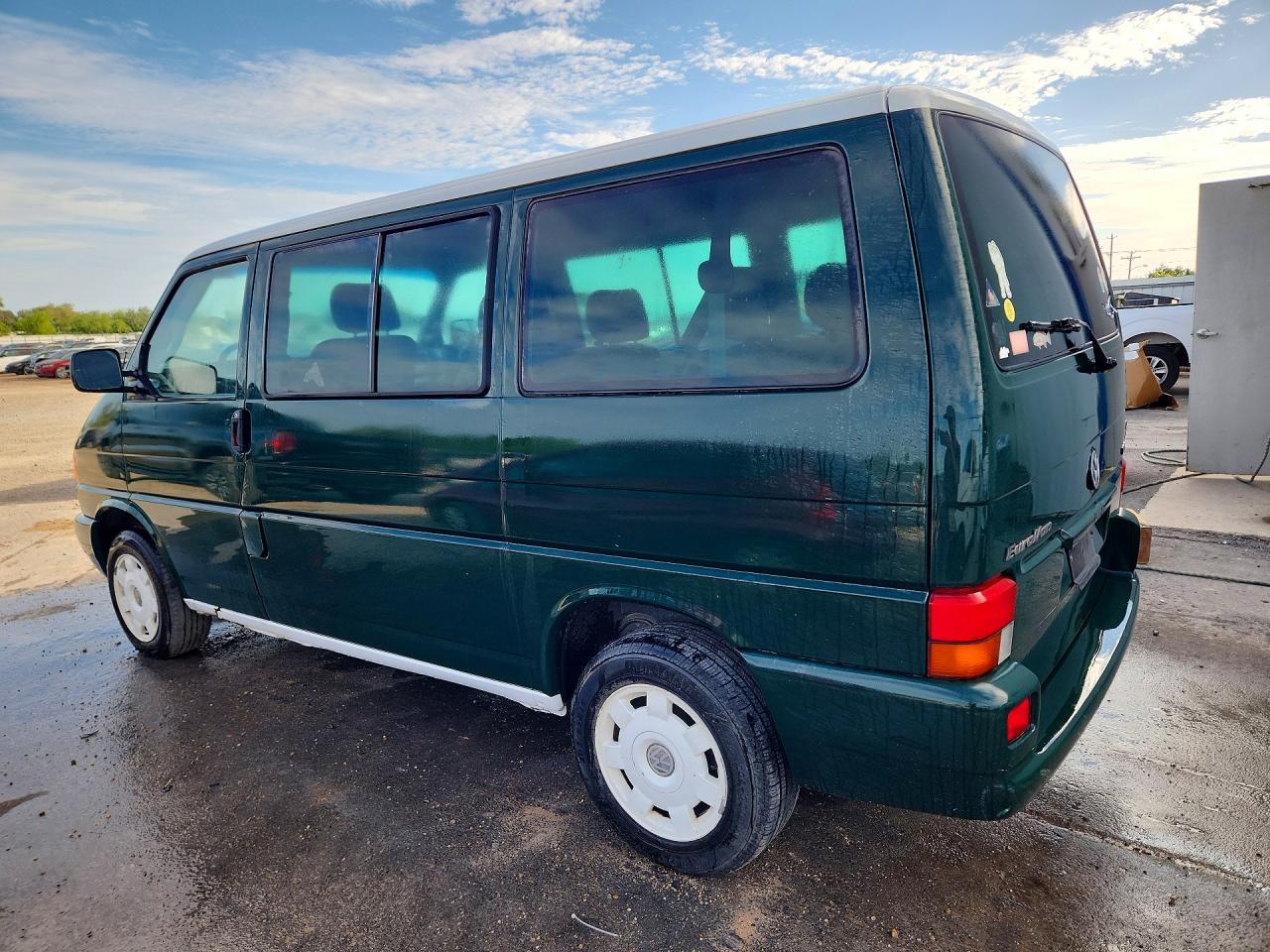 2000 Volkswagen Eurovan Gls - Image 2
