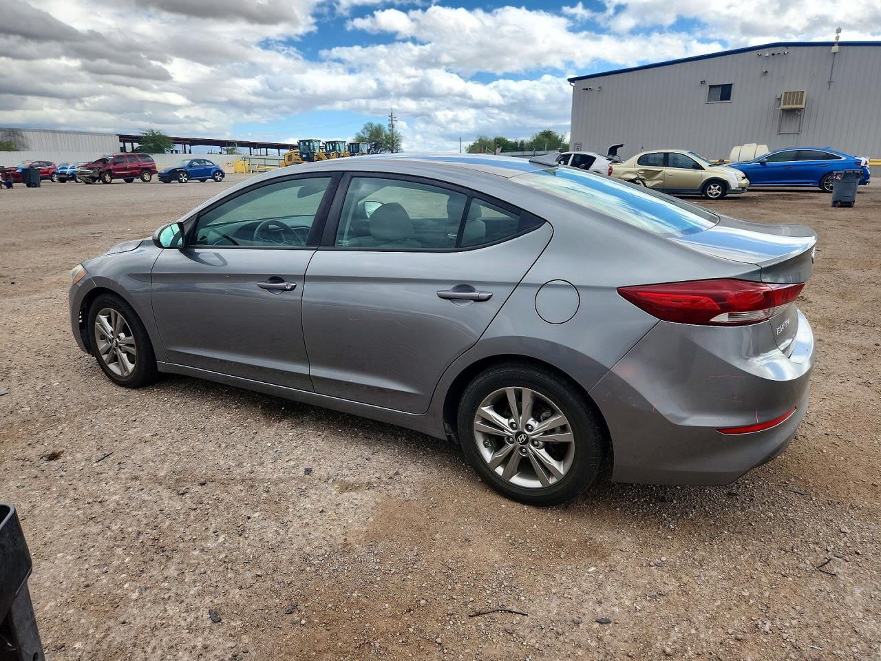 2018 Hyundai Elantra Sel - Фото 2