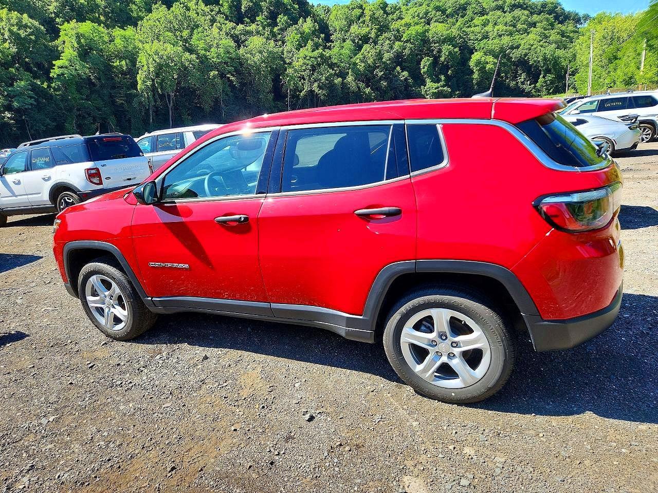 2024 Jeep Compass Sport - Фото 2
