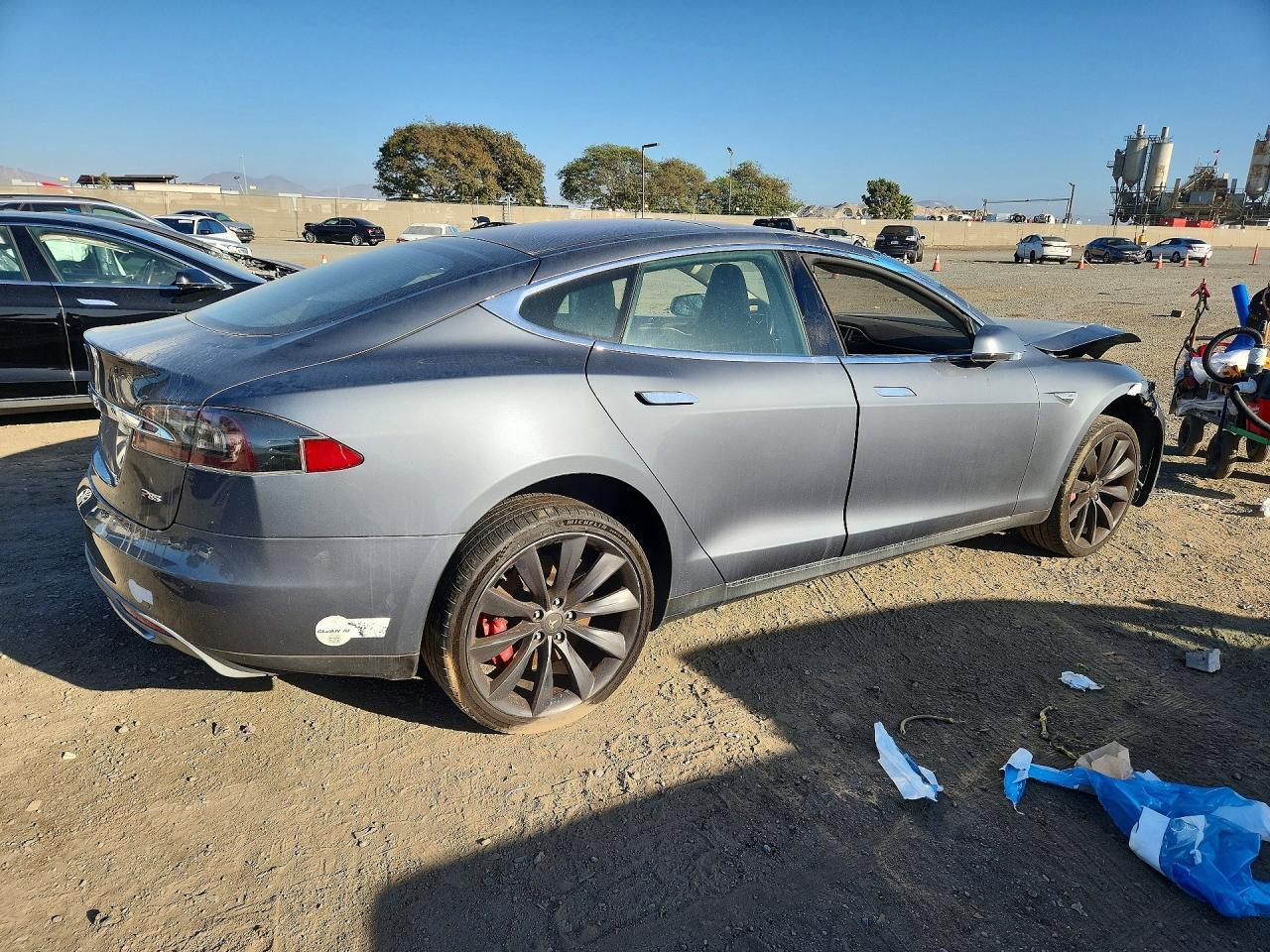 2014 Tesla Model S - Фото 3