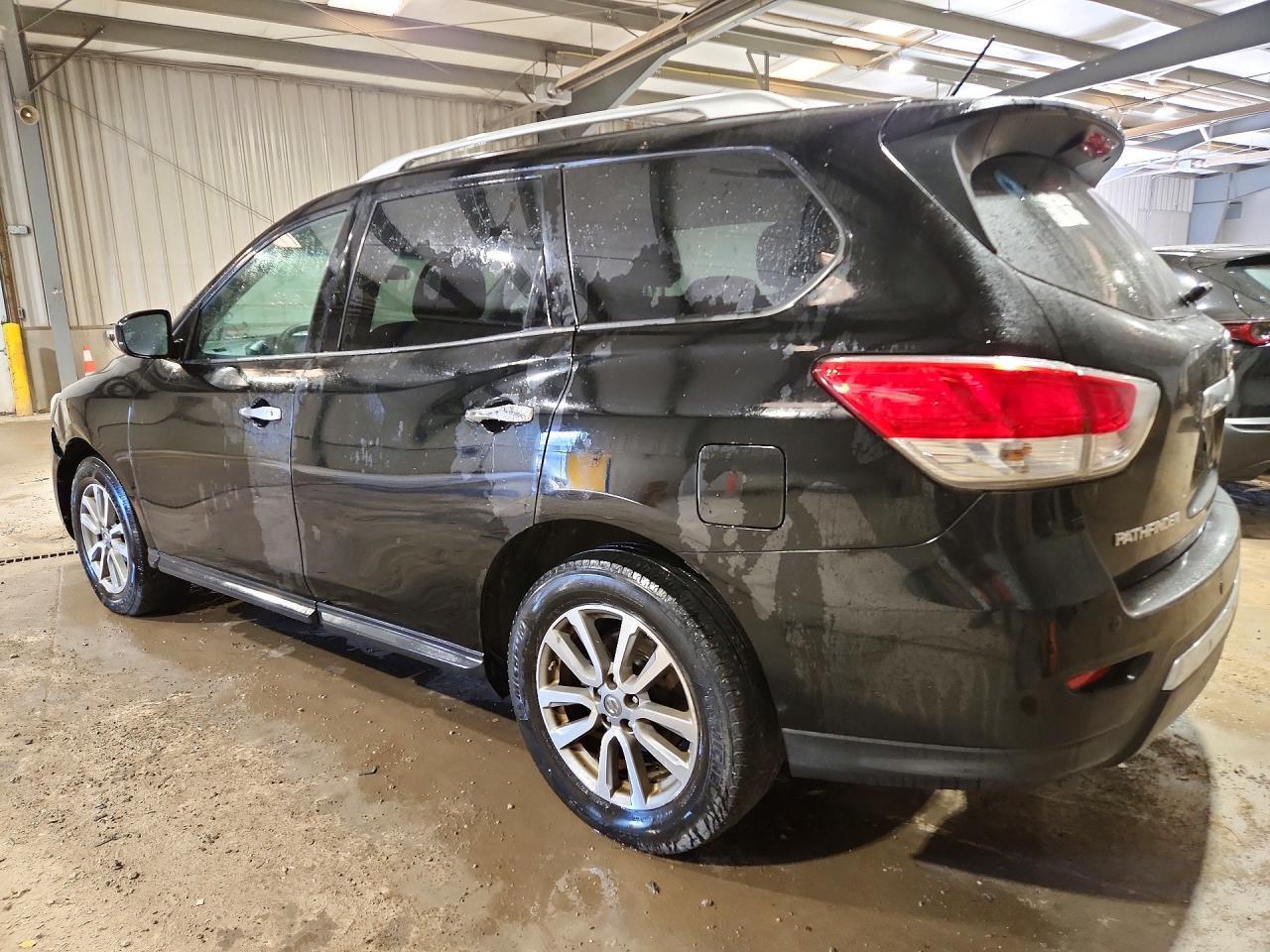 2014 Nissan Pathfinder S - Фото 2