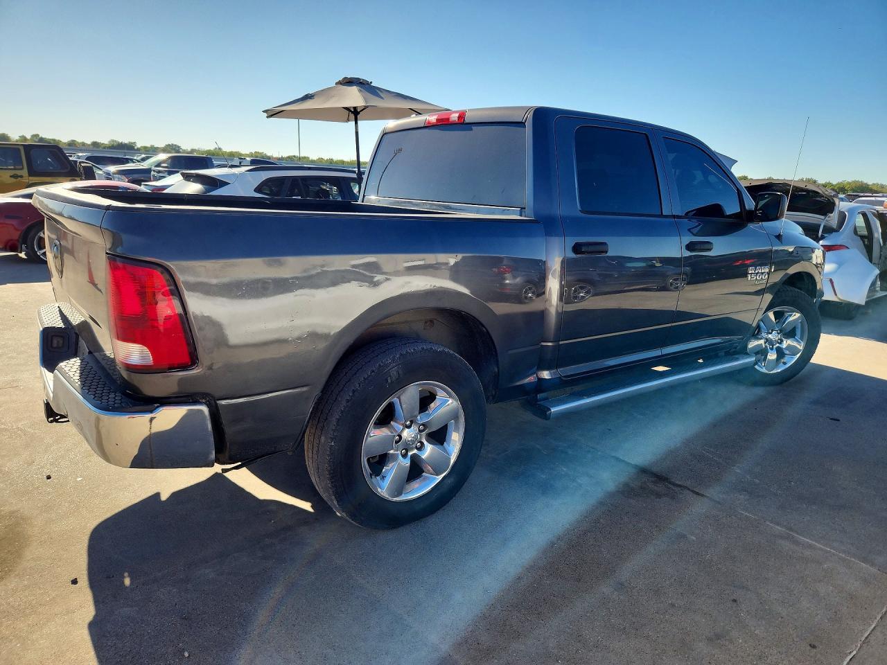 2019 Ram 1500 Classic Tradesman - Image 3
