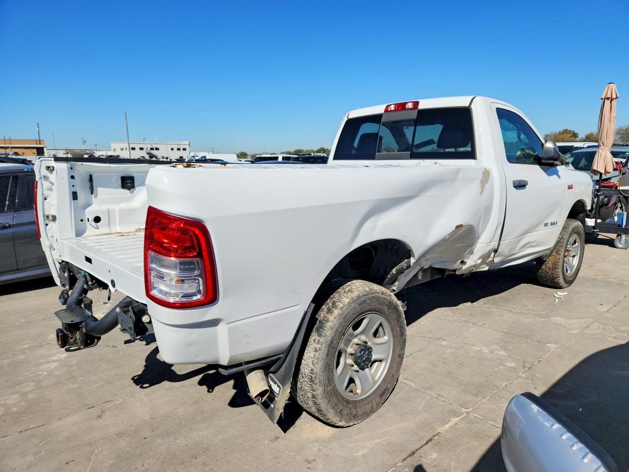 2022 Ram 2500 Tradesman - Фото 3