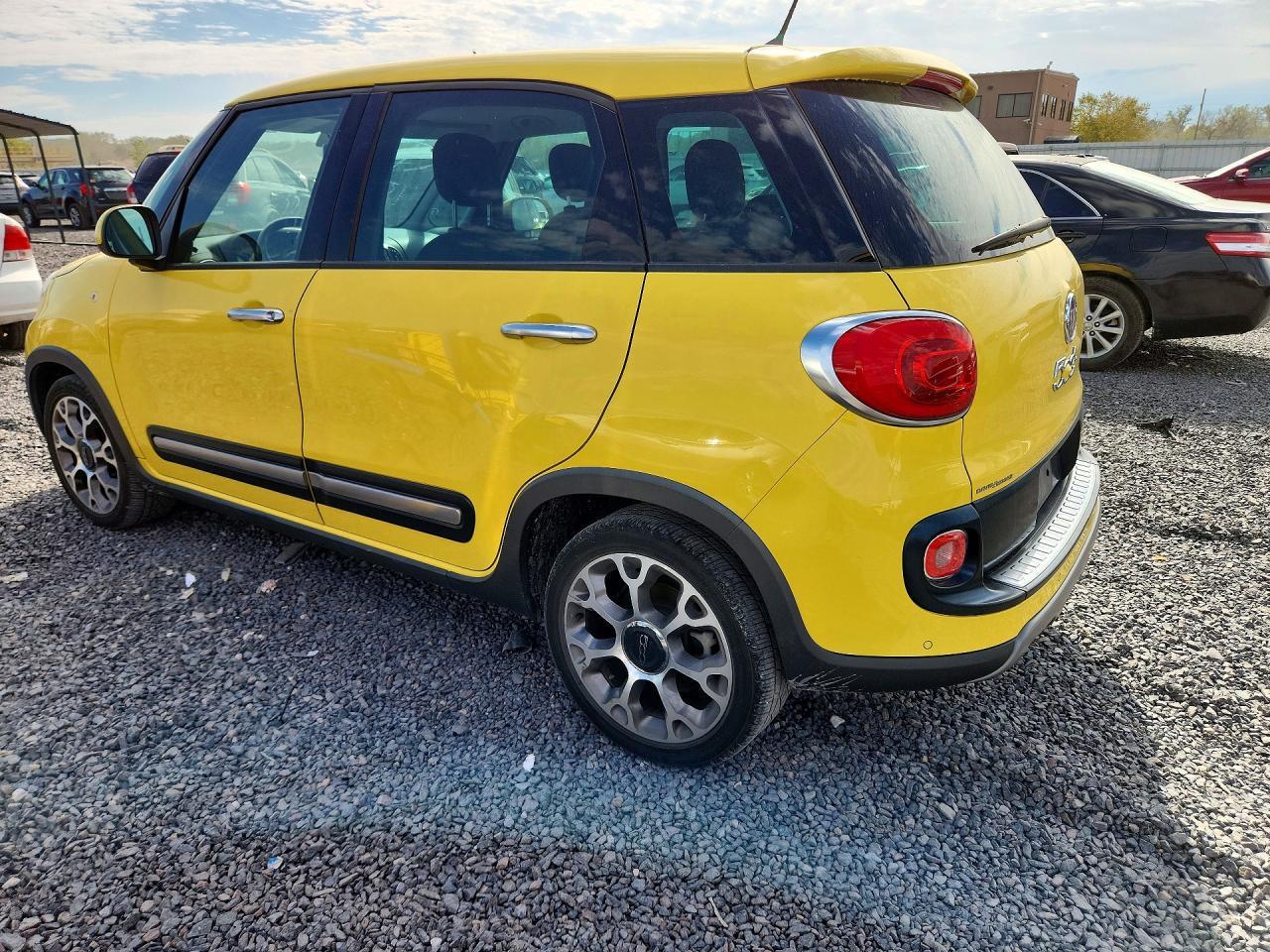 2014 Fiat 500L Trekking - Фото 2