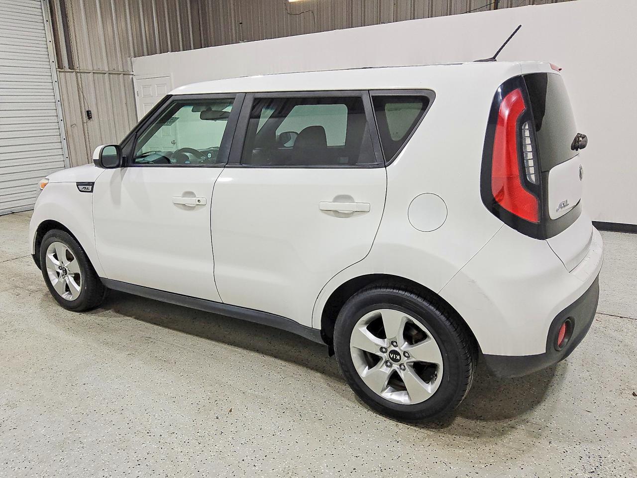 2018 Kia Soul Base - Image 2