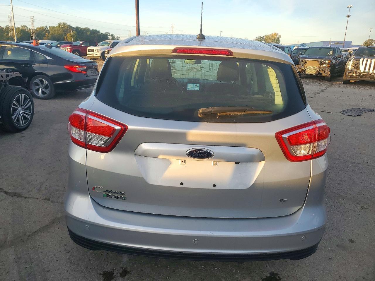 2017 Ford C-Max Se - Image 6