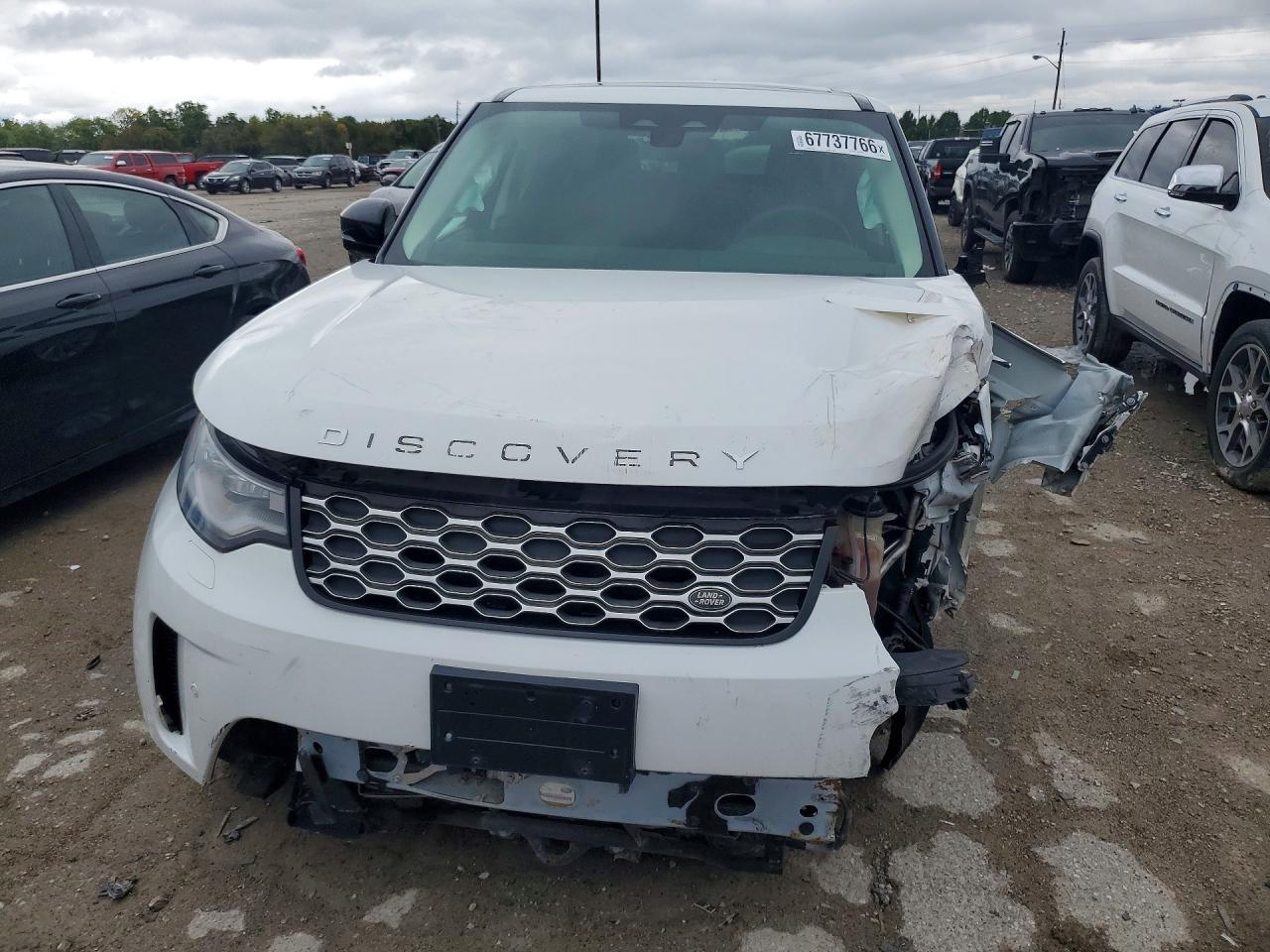 2024 Land Rover Discovery S - Image 5