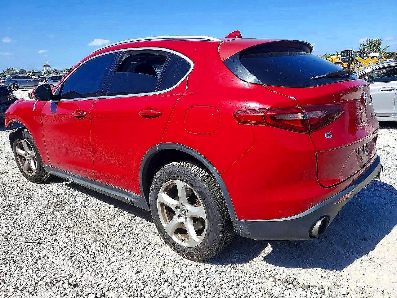 2018 Alfa Romeo Stelvio - Image 2