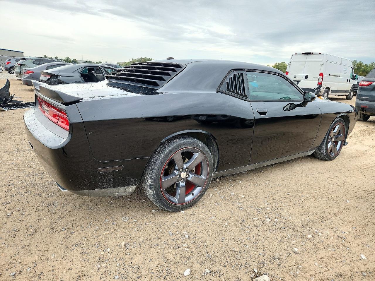 2012 Dodge Challenger Sxt - Фото 3