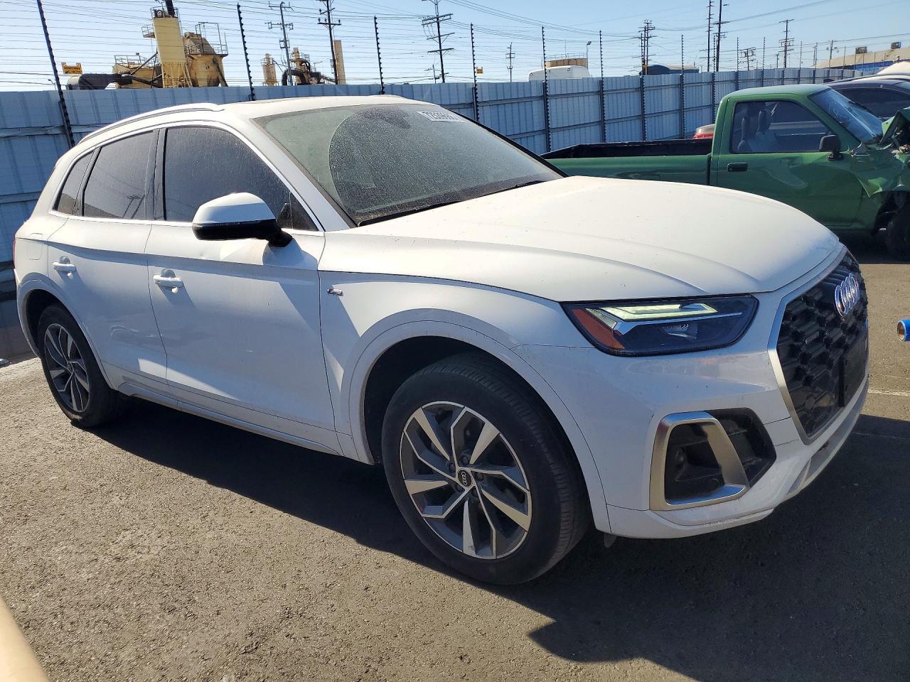 2023 Audi Q5 S Line Quattro Premium Plus - Image 4
