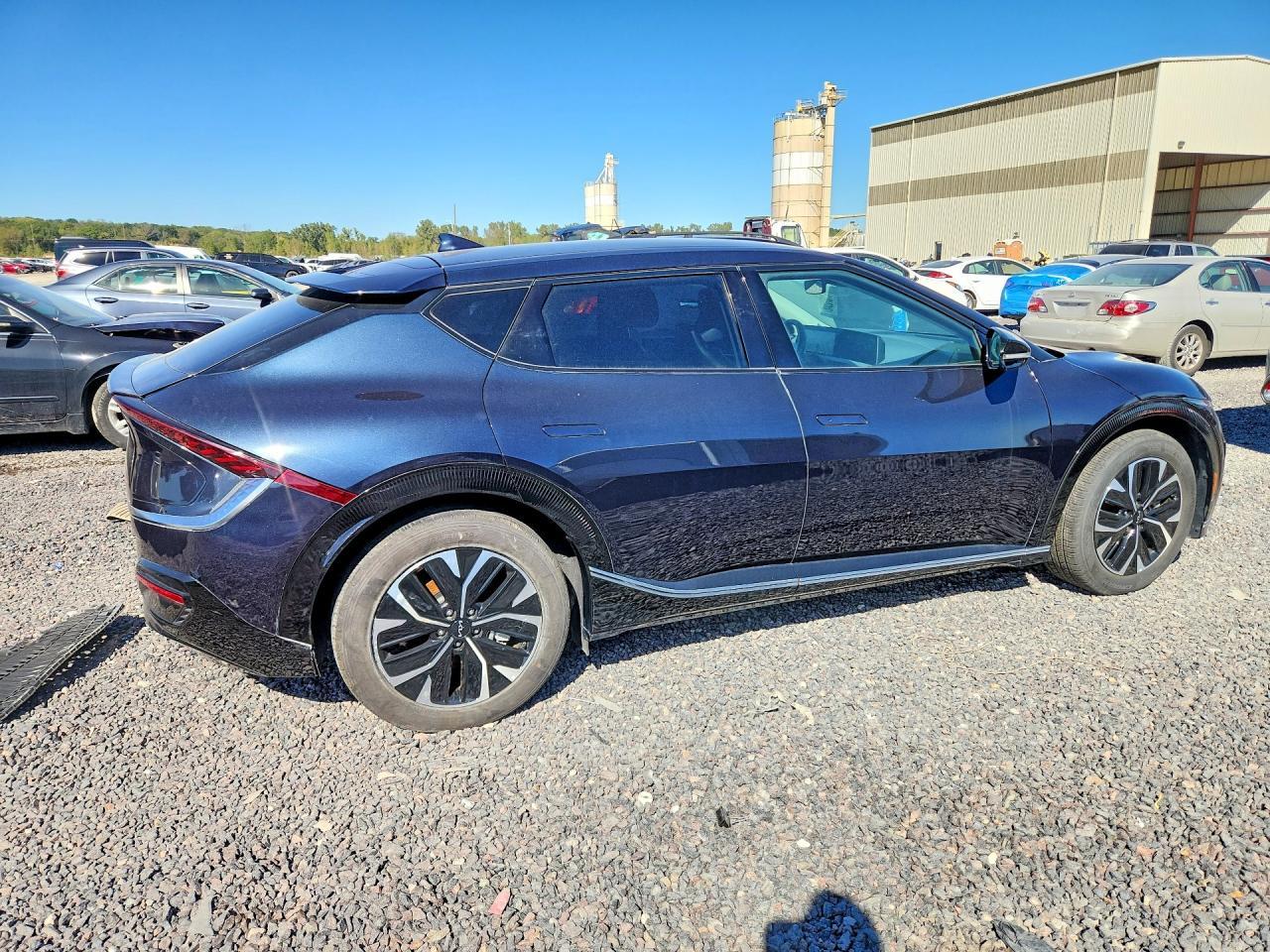 2023 Kia Ev6 Light - Фото 3