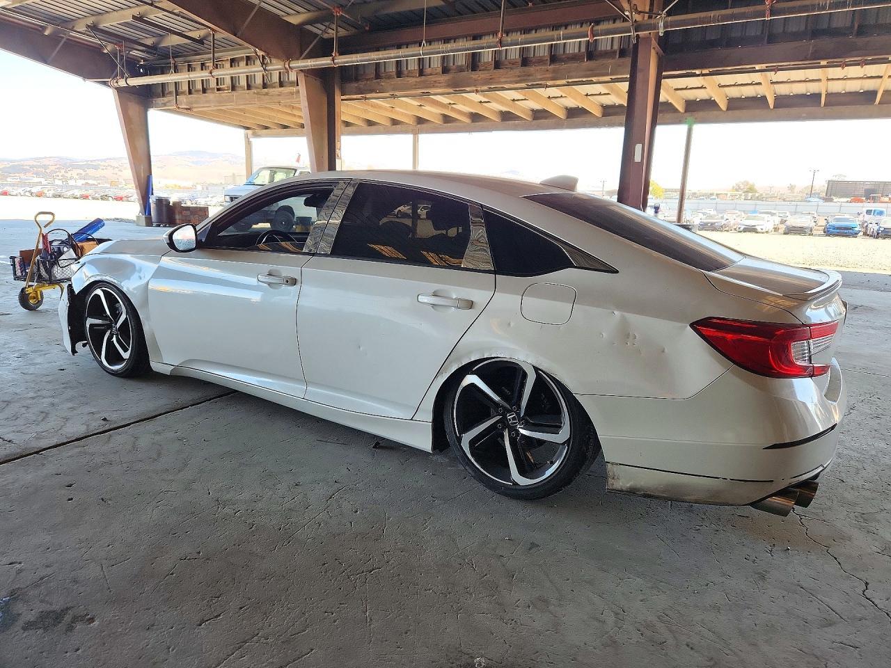 2018 Honda Accord Sport - Фото 2