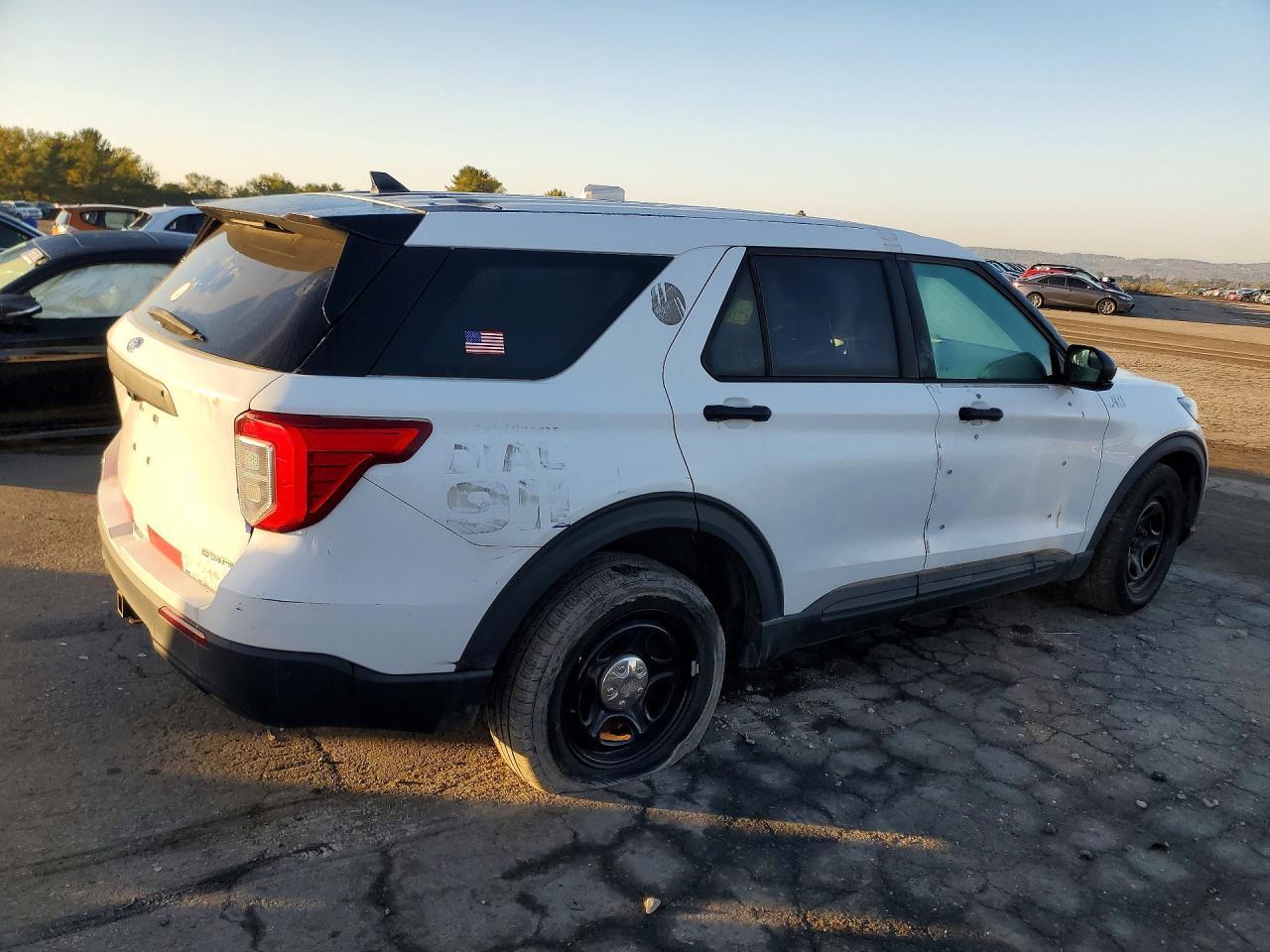 2020 Ford Explorer Police Interceptor - Фото 3