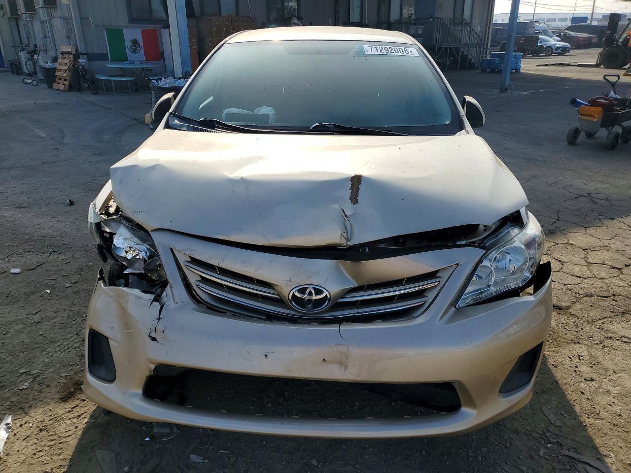 2013 Toyota Corolla Le - Фото 5