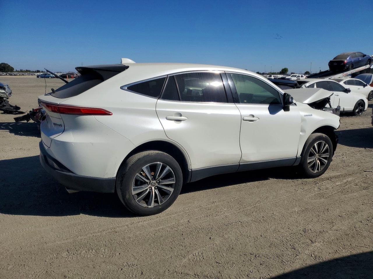 2021 Toyota Venza Le - Фото 3