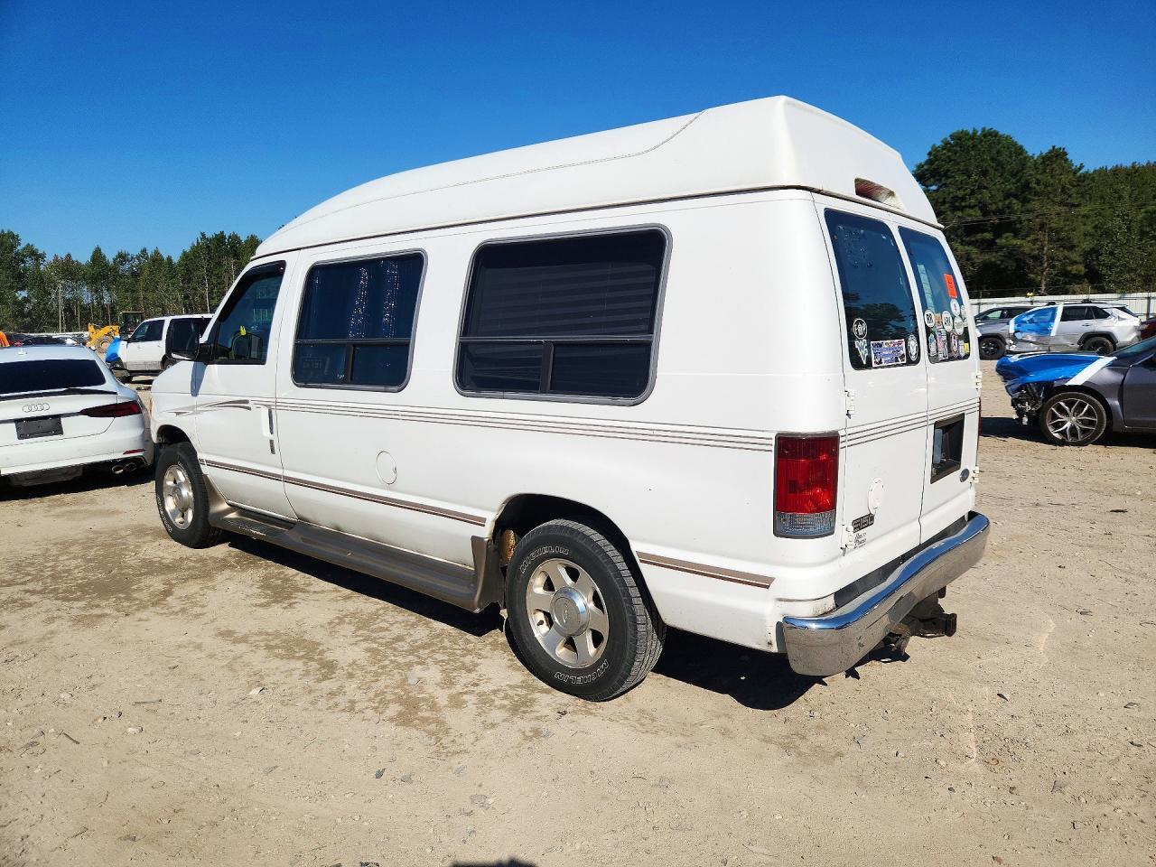 2005 Ford E150 Rv - Фото 2