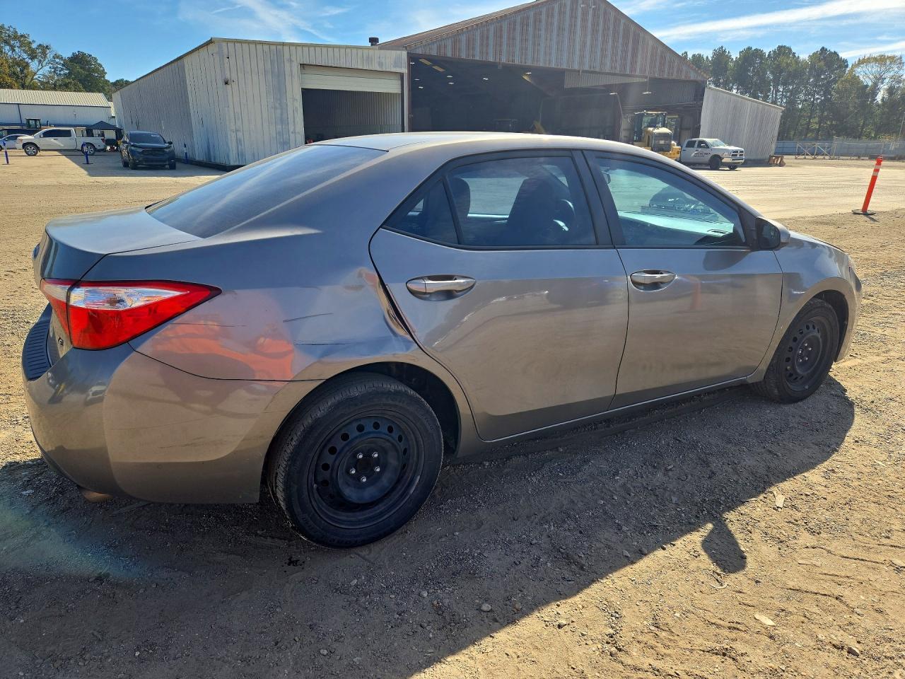2016 Toyota Corolla Le - Фото 3