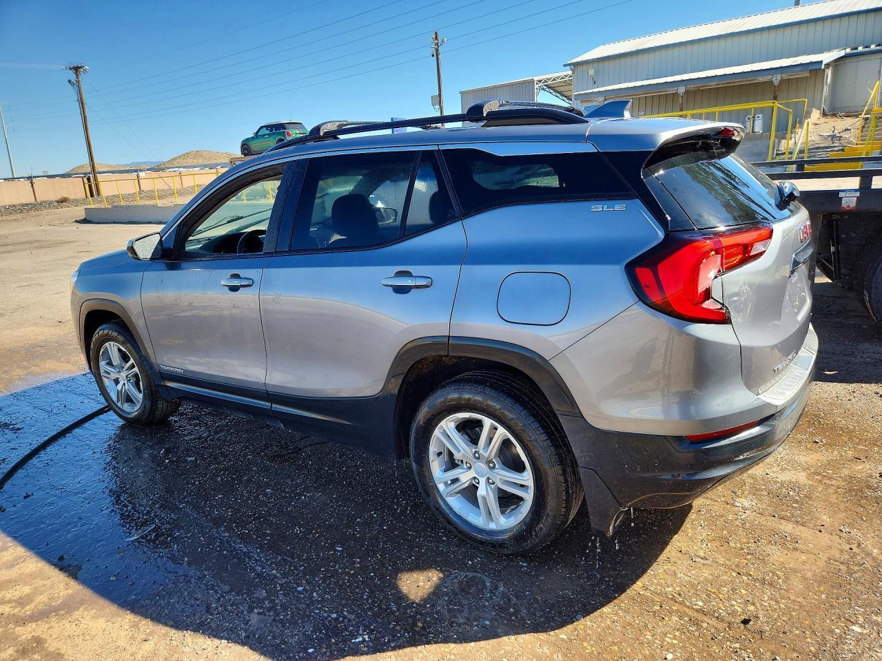 2021 GMC Terrain Sle - Image 2