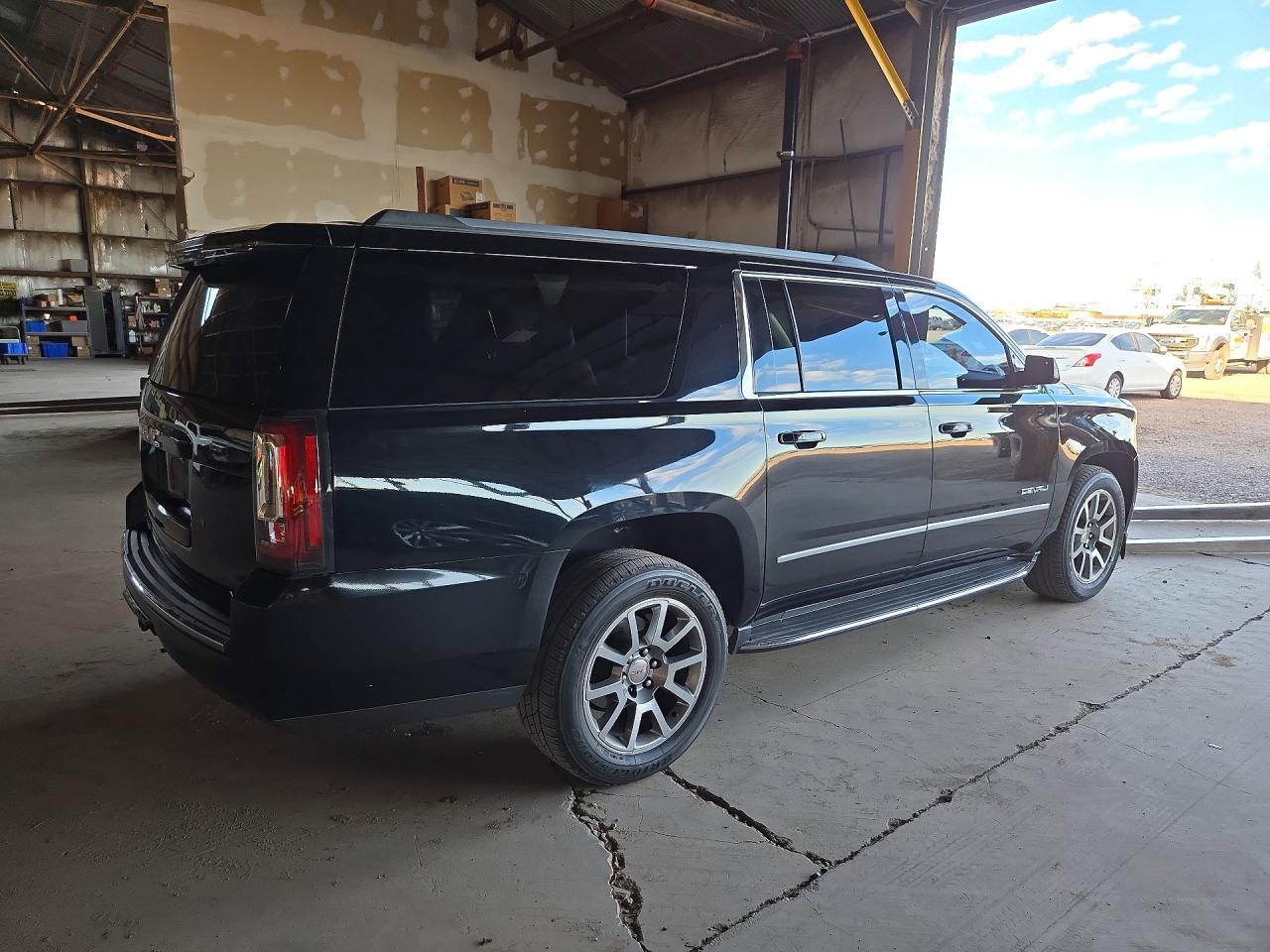 2020 GMC Yukon Xl Denali - Image 3